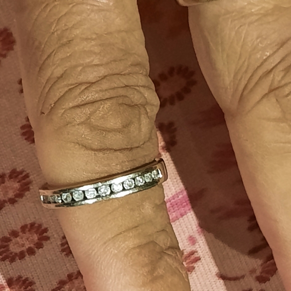 GENUINE SOLID 10K WHITE GOLD .35 CTTW "MOM" DIAMOND ๐ ANNIVERSARY BAND RING 6 - Picture 2 of 10